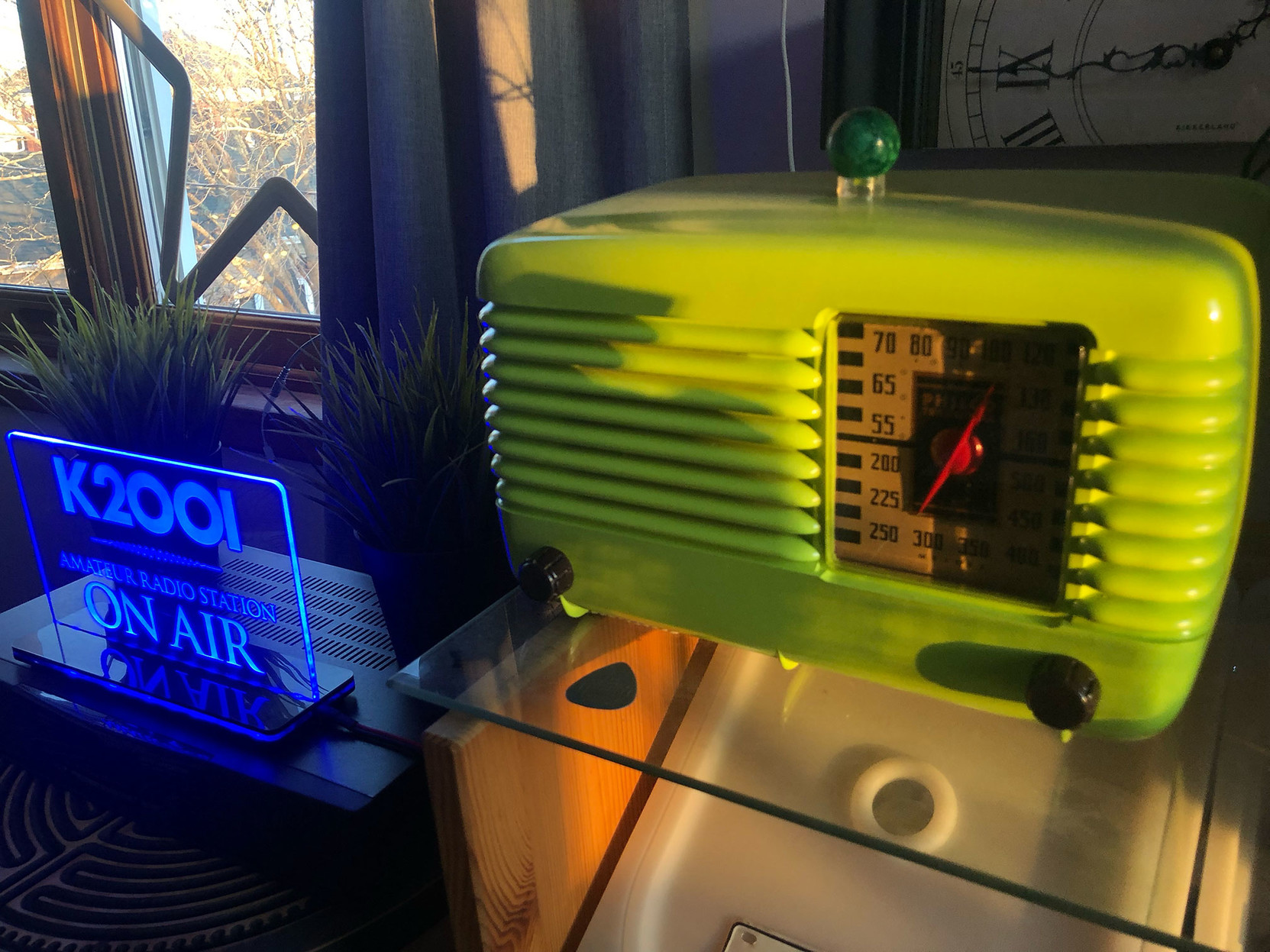 The mighty, majestic Philco Green Wombat.