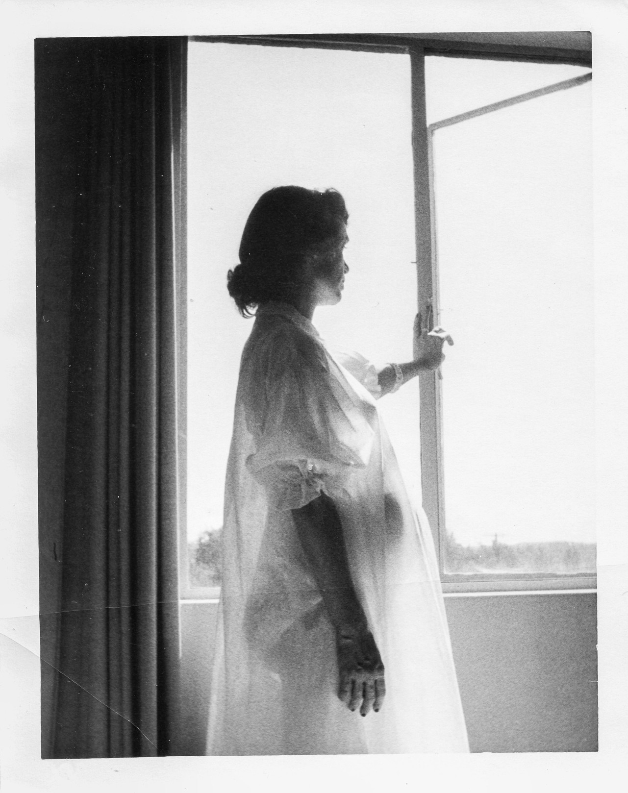 Sorry, I can’t describe this.